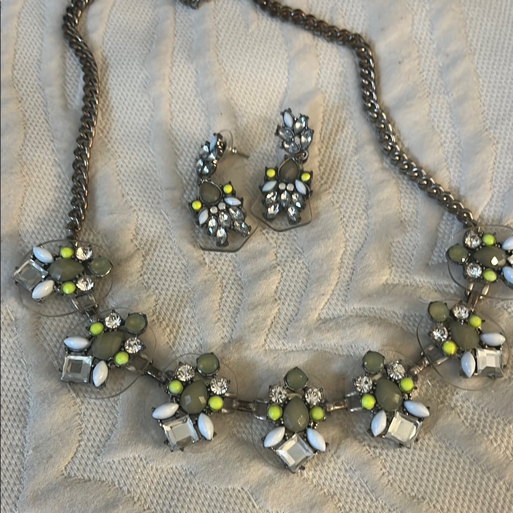 LOFT Silver and Green Necklace
